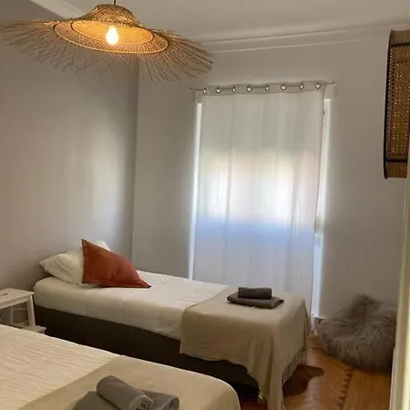 Bem Localizado Familias & Amigos Апартаменти