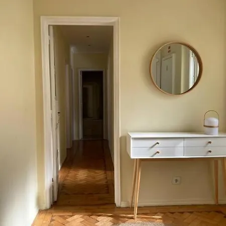 Apartamento Apartamento Bem Localizado Para Familias & Amigos