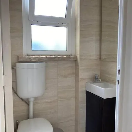 Apartamento Bem Localizado Para Familias & Amigos Lisbon