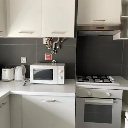 Apartamento Bem Localizado Para Familias & Amigos Apartment *