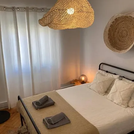 Apartamento Bem Localizado Para Familias & Amigos Apartment *
